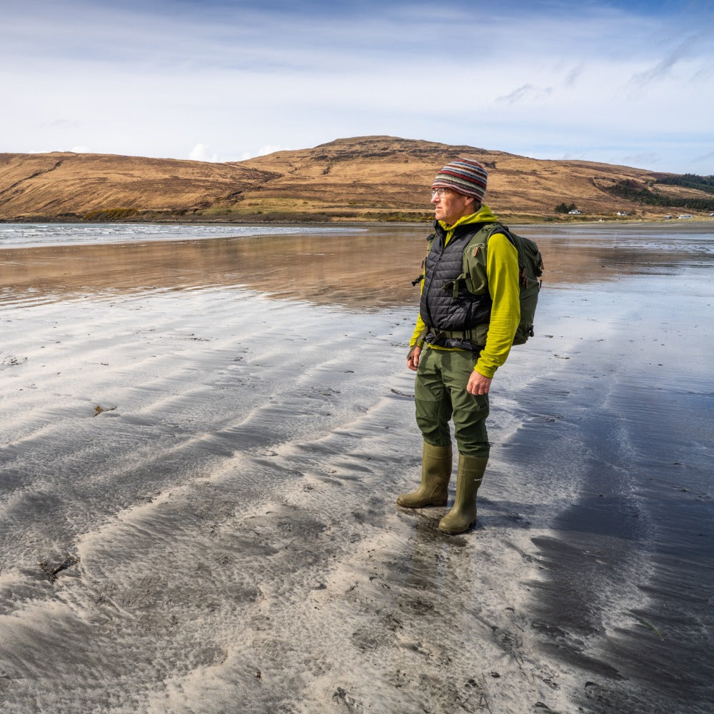 Solo Gilet worn outdoors - durable lightweight insulated vest for men